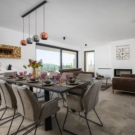 De La Vie Holiday home Rasa